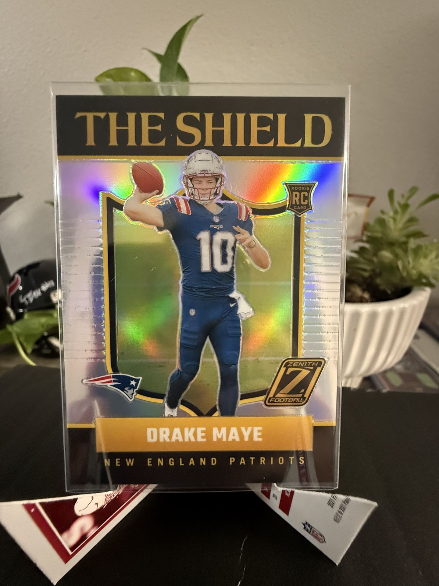 Drake Maye the shield rookie card