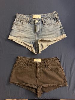 Hollister High Rise Denim Shorts – 2 Pack