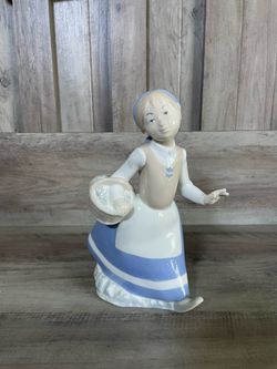 Rex Valencia Porcelain Figurine Girl with Basket Hand Made in Spain