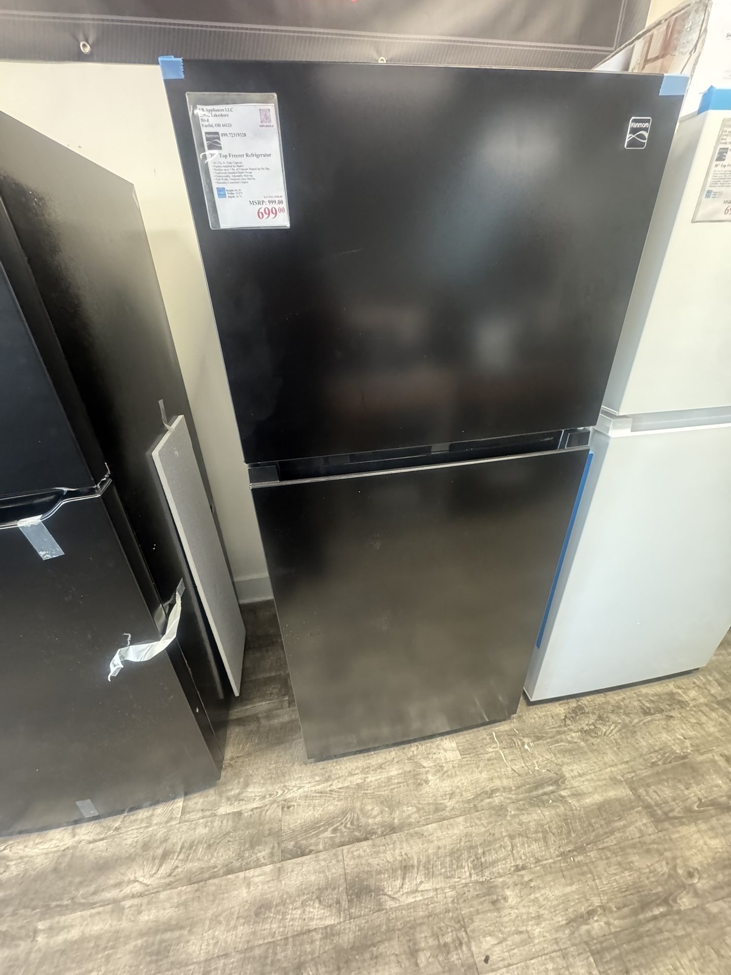Kenmore 30” Top Freezer Refrigerator W Ice-maker 