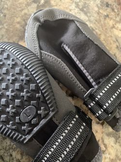 Dog shoes