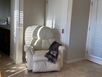 Comfy off white super soft leather recliner