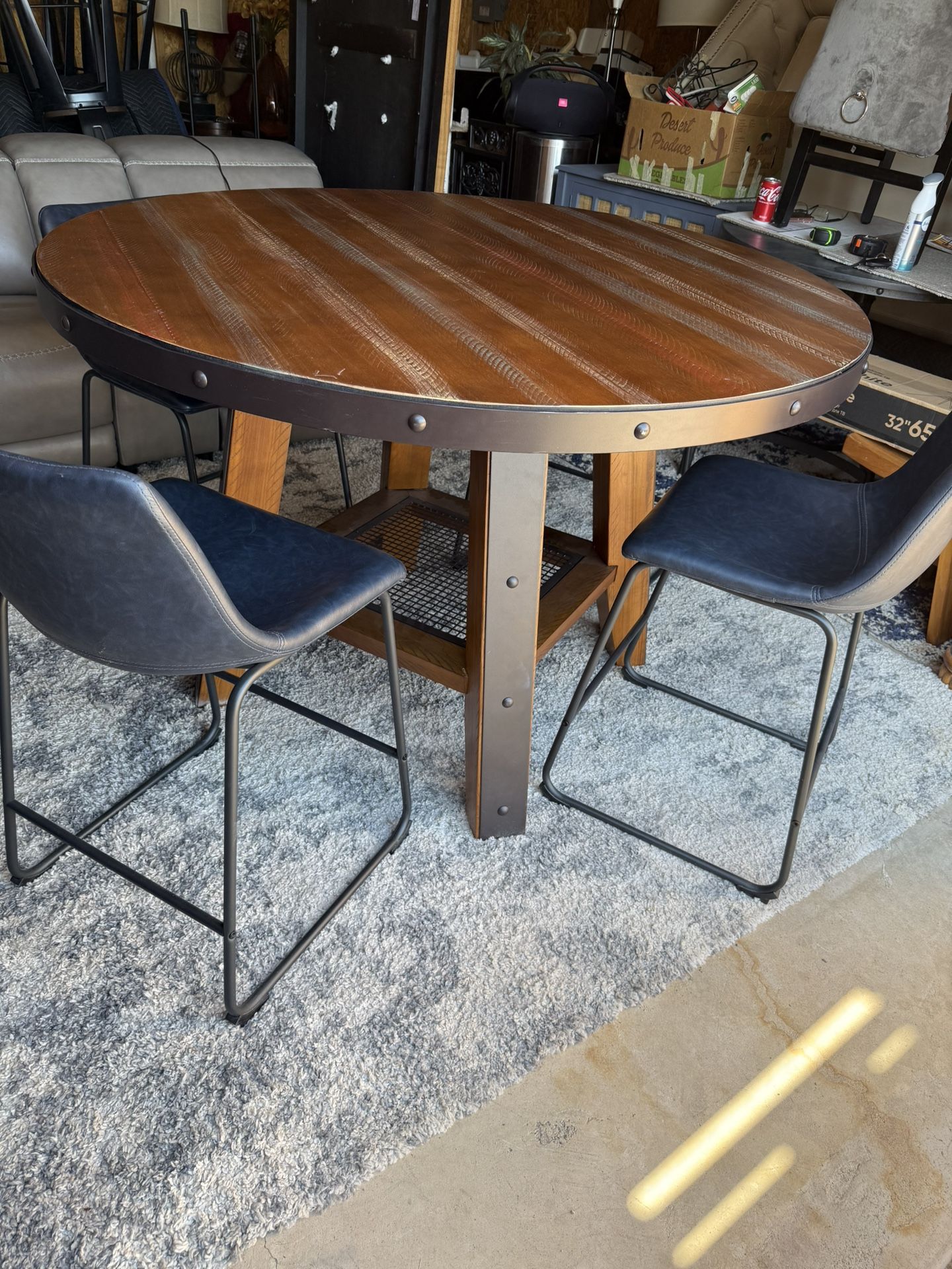 TAOS COUNTER TABLE WITH 4 CHAIRS