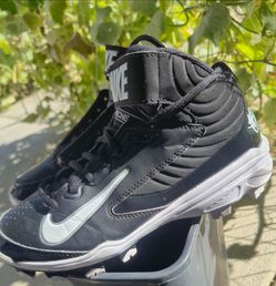 Nike Youth Huarache Strike Mid Baseball Cleats Size 5Y (Excellent condotion)