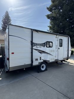 2015 Travel Trailer Wild Wood X-lite