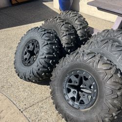 14 Inch Beat Locks With 30 Inch Tires For Side-By-Side Six Of Them