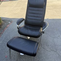 New Ekornes Recliner Chair + Ottoman  Nice
