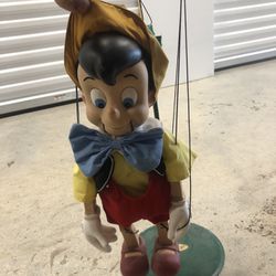 Disney classic Pinocchio figurine