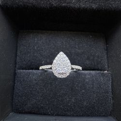 10K White gold diamond promise ring 