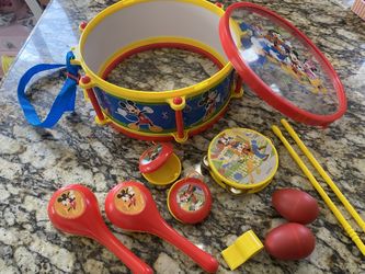 Mickey And Friends Drum Set