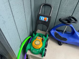 Play mower toy