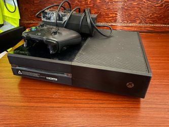 Xbox One Console with Controller