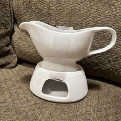 Ceramic Gravy boat with warming stand