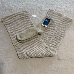 Brand Old Navy New Scarf & Socks 