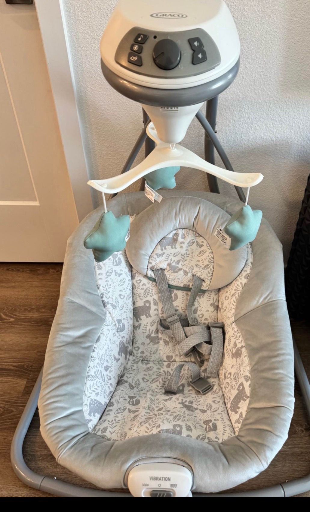 Graco simple sway baby swing side to side motion infant with 6 speeds