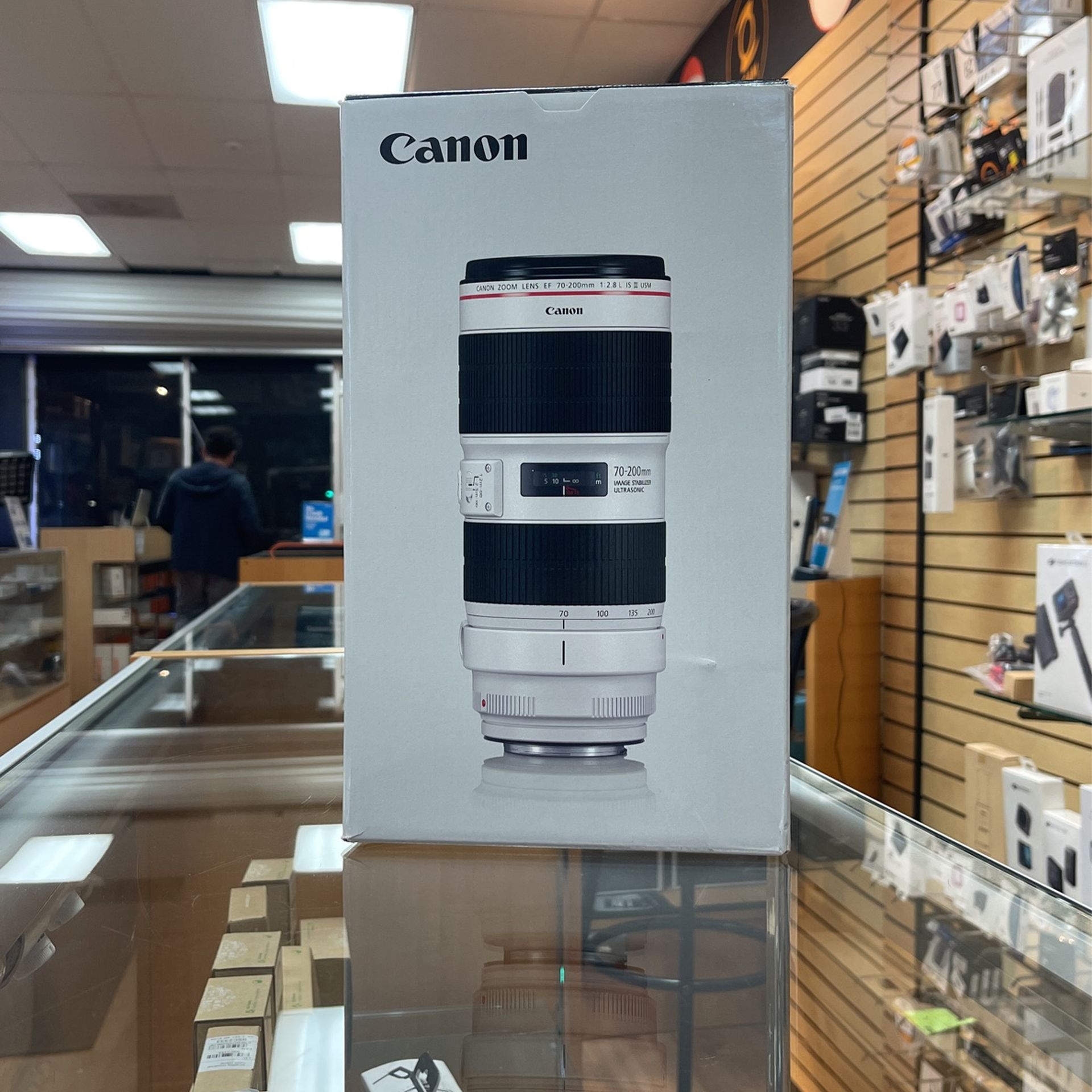 Canon EF 70 200mm F2.8 III Lenses & Filters