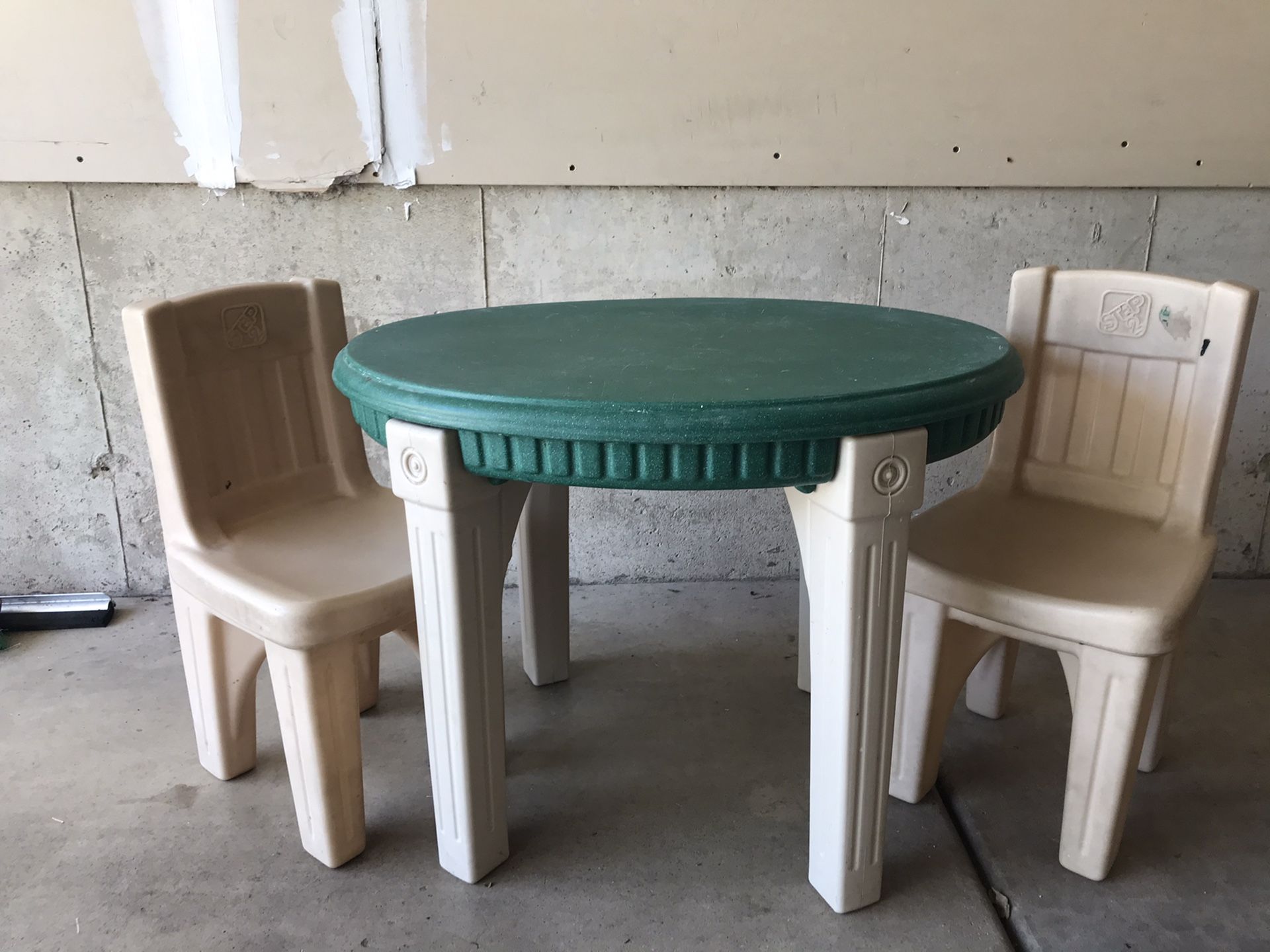 Step 2 Kids Table and Chairs