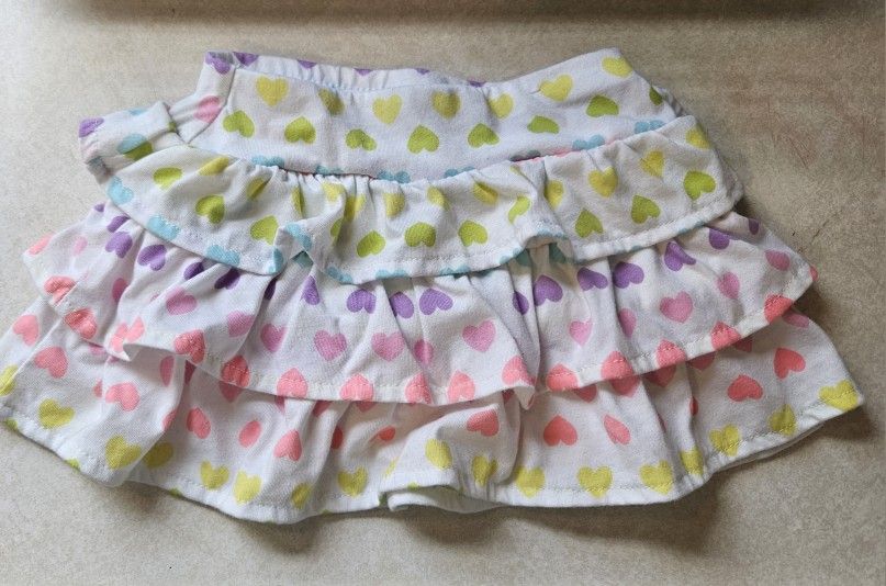 18M Garanimals Pink and White Heart Skorts