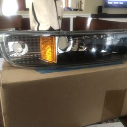 99-2006 GMC Sierra 1500 Bumper Lights
