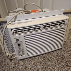 Frigidaire 5000 BTU Air Conditioner A/C