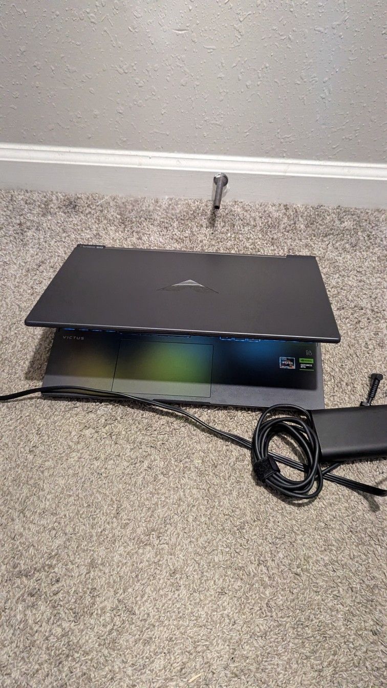 Gaming HP Victus Laptop Ryzen 5 Series 7 3.30Ghz 16Gb Ram Ddr5 Nvidia GeForce Rtx 2050ti 512Gb SSD M2 2 Solido Viene Con Cargador Original 150watts HP