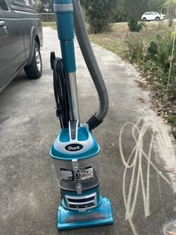 Shark Lift Away Vacuum 