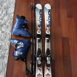 Skis, Enduro JR800, Salomon ski Boots and sticks kids size.
