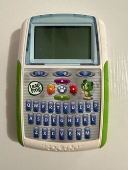 LeapFrog Text & Learn Handheld Learning Toy QWERTY Keyboard Powers On