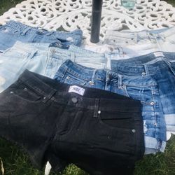 Women’s Shorts & Skirts Sizes Range From 3, 28, 25, 2