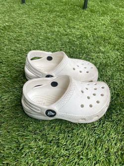 Toddler crocs size 7c