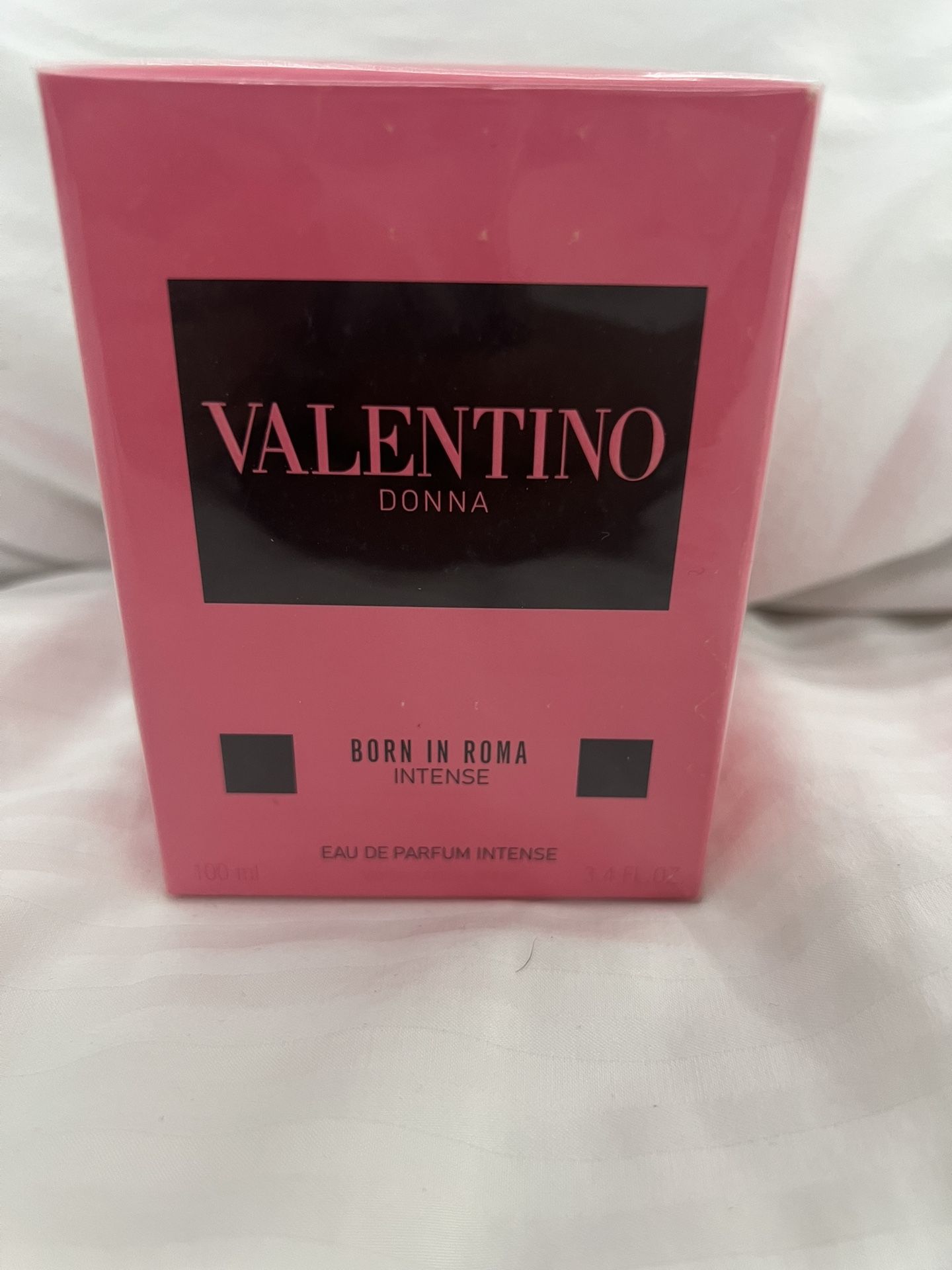 Valentino Donna Born In Roma Intense