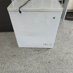 GE Chest Freezer Works Perfect 