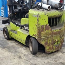 Forklift 