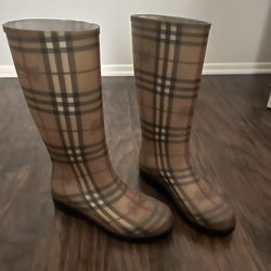 Burberry Rain Boots Size 8