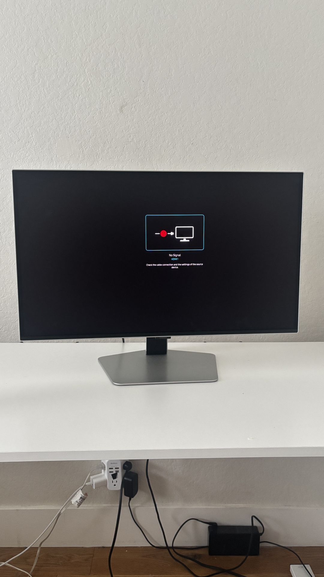 Samsung - 27" Odyssey OLED G6 (G60SD) QHD 360Hz 0.03ms FreeSync Premium Pro Gaming Monitor with HDR - Silver