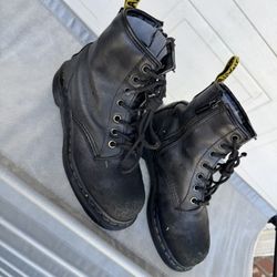 DR. Martens Air Wairs STEEL TOE SAFETY SHOE  SLIP RESISTANT Size 3