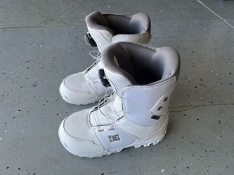 DC Youth Scout BOA Snowboard Boots Size 6