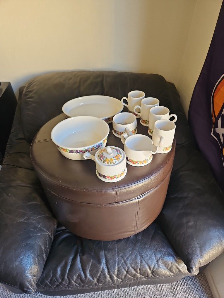 Wedgewood China Tea Set 