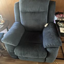 Like New Lift Recliner Chair - Electric 