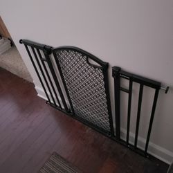 Metal Baby Gate 38" With Adjustable Screws