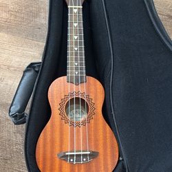 Luna ukulele with padded case