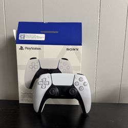 Used PS5 DualSense Controller – Excellent Condition (With Box)