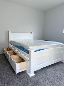 White Full Bed And Mattress With Drawers