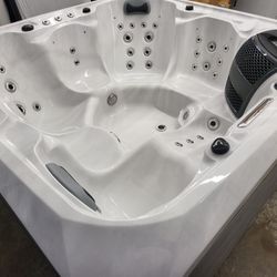 Spas Brand New And Refurbished