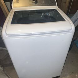 4.5 cu ft Kenmore Top Load Washer w/Triple Action Impeller