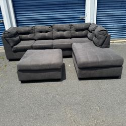 Gray Ashley furniture sectional with ottoman DELIVERY AVAILABLE!*🚚
