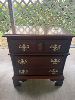 Dresser/Nightstand