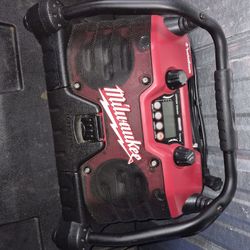 Milwaukee Job Site Portable Radi, Powered By Rockford Fosgate Speakers
