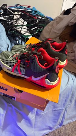 lebron witness VII