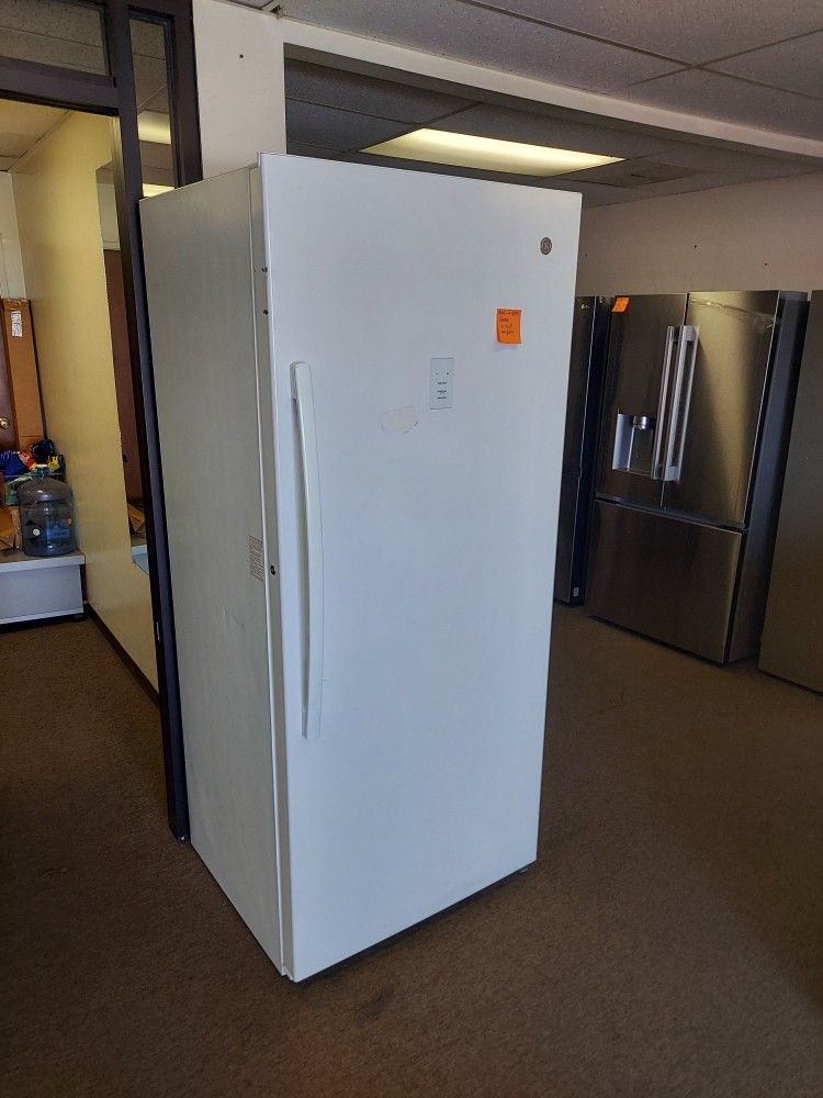 GE 21.3cu.ft. Upright-Freezer